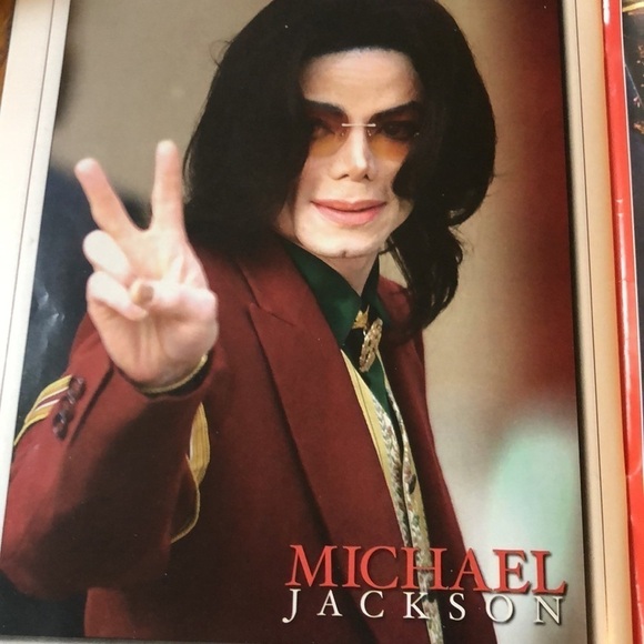 Michael Jackson King Of Pop Tribute To An American Icon Lot 2 Soft Cover Books - Picture 12 of 15